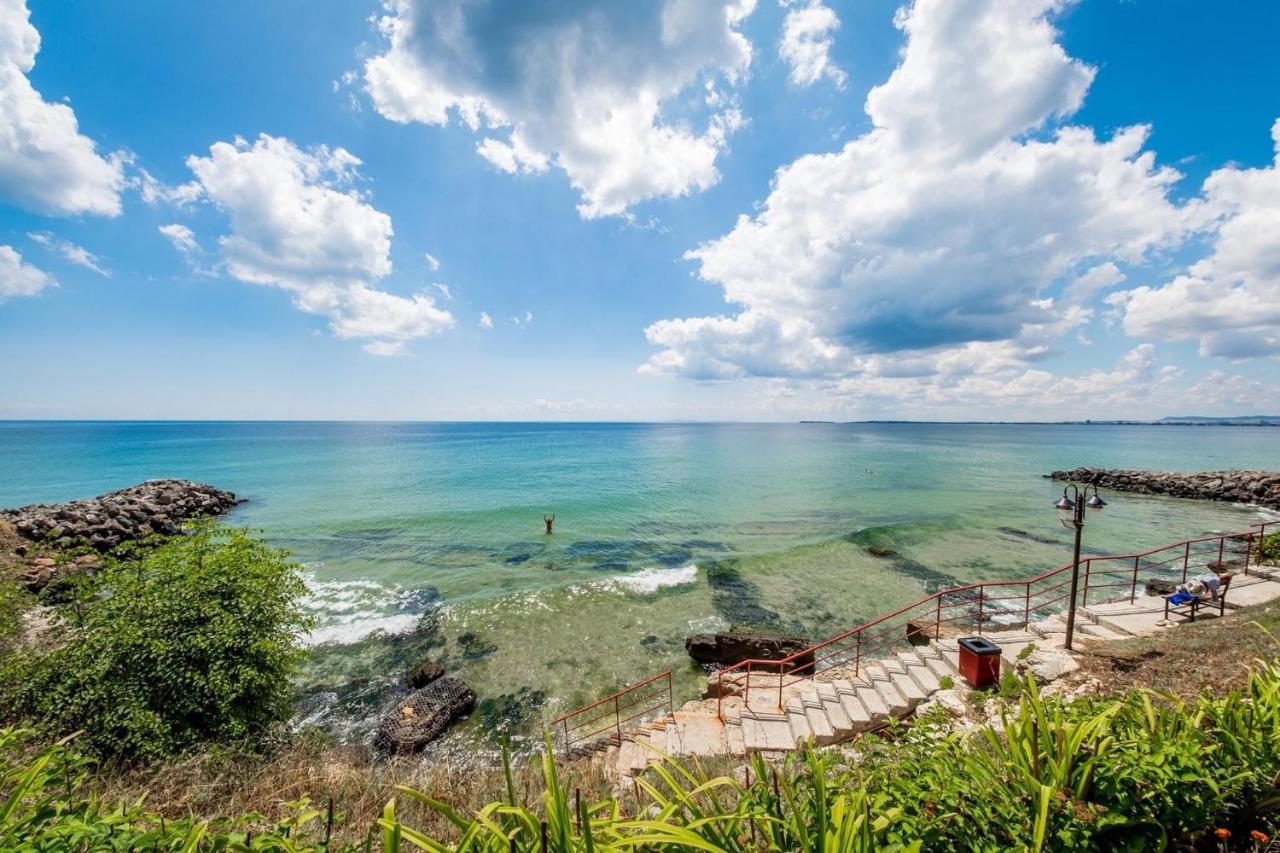 Sea View Panoramic Apartments, Fort Noks Crown Club Sveti Vlas Exteriör bild