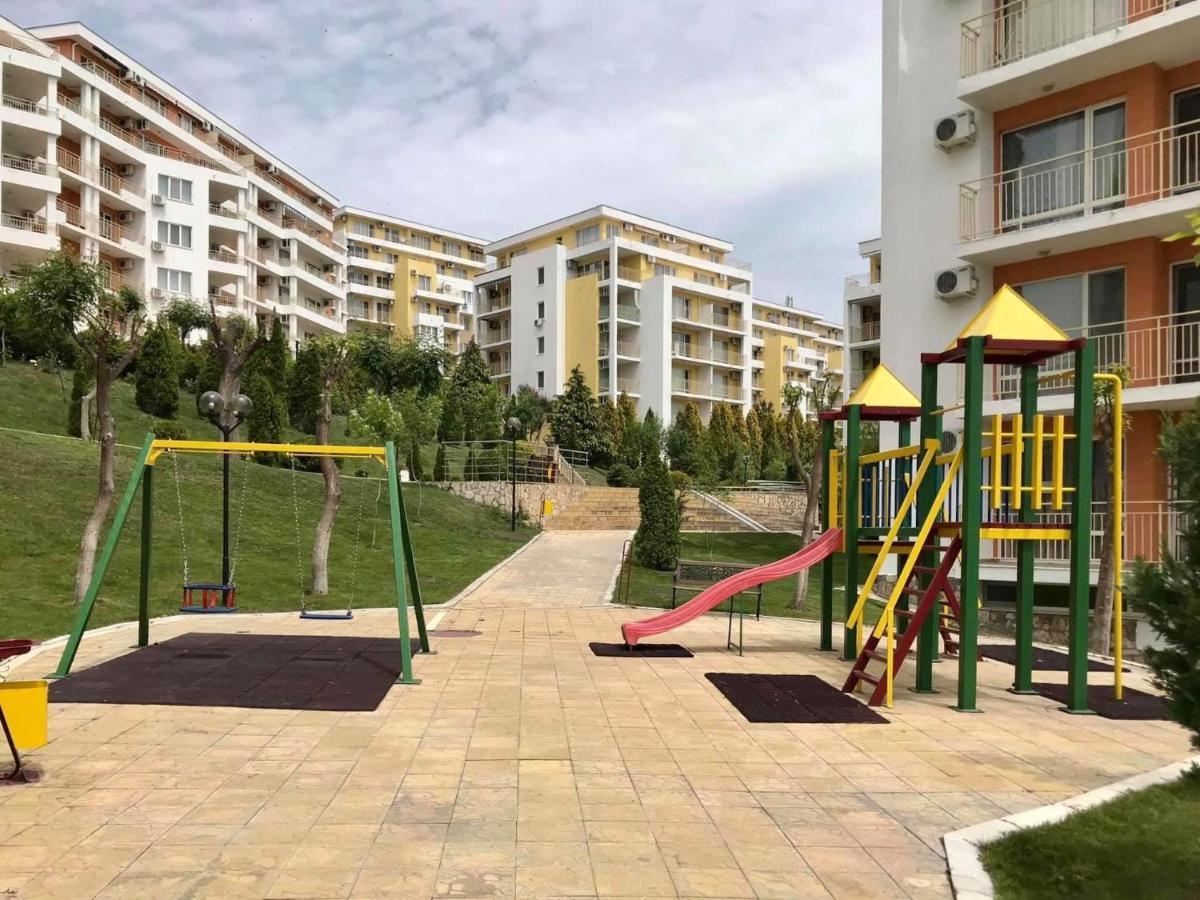 Sea View Panoramic Apartments, Fort Noks Crown Club Sveti Vlas Exteriör bild