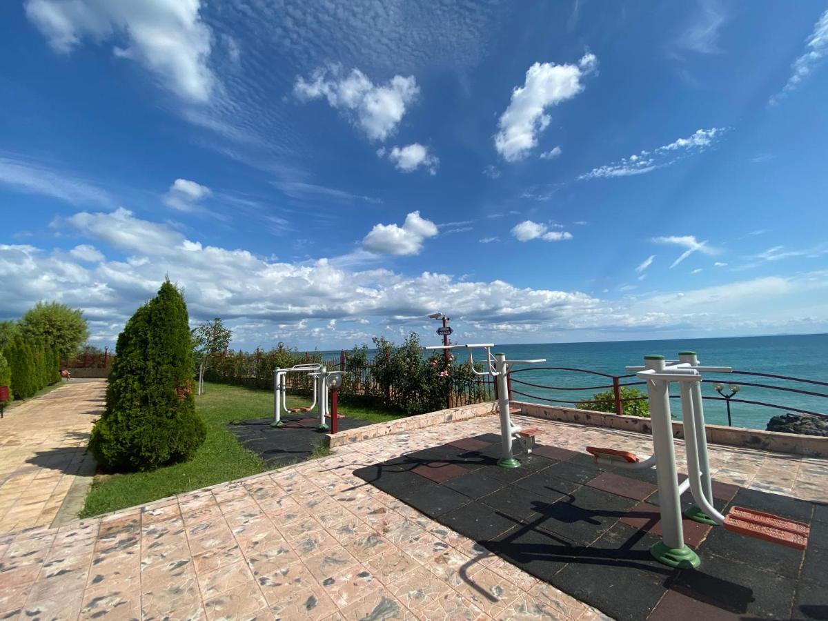 Sea View Panoramic Apartments, Fort Noks Crown Club Sveti Vlas Exteriör bild