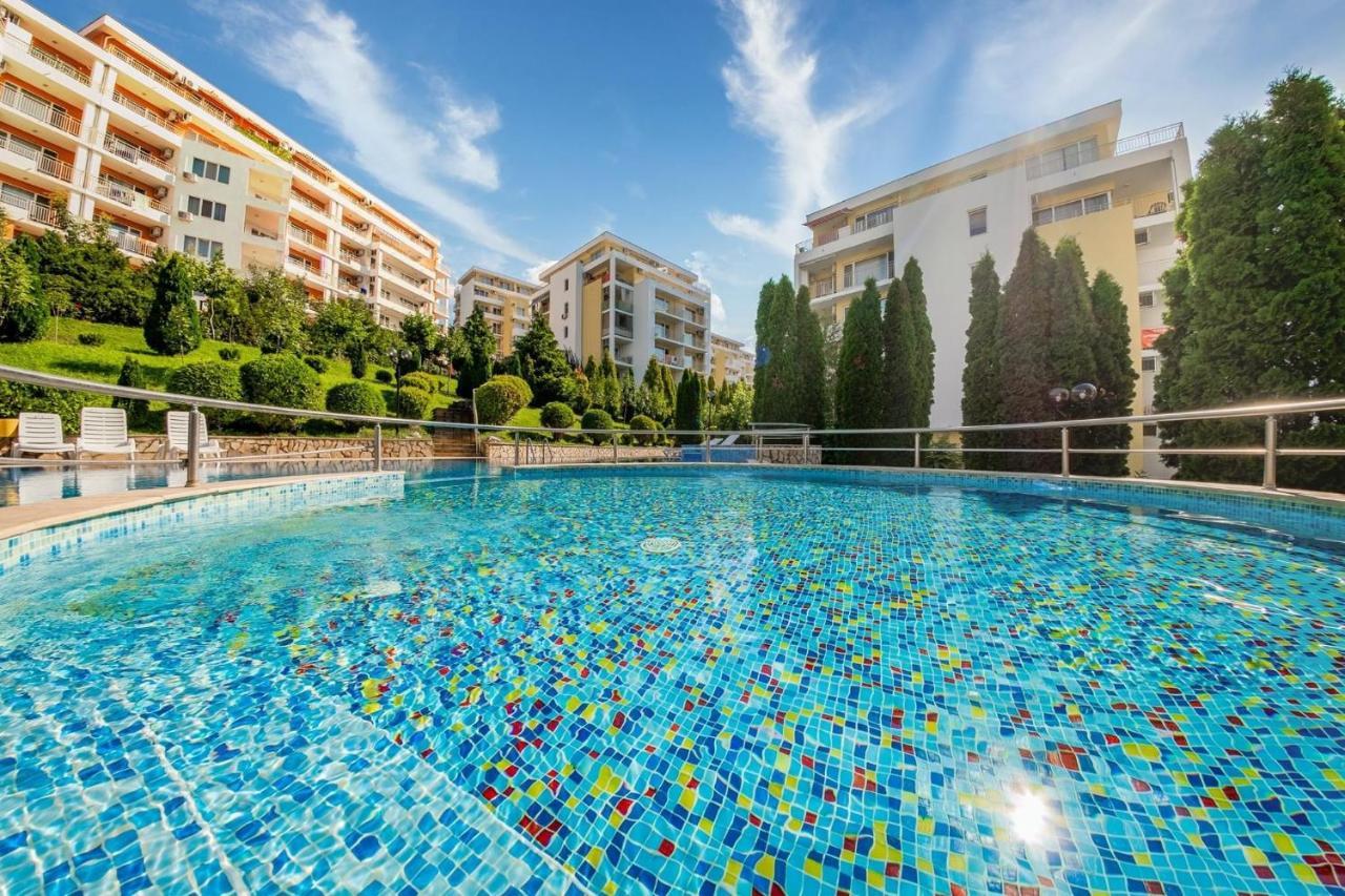 Sea View Panoramic Apartments, Fort Noks Crown Club Sveti Vlas Exteriör bild