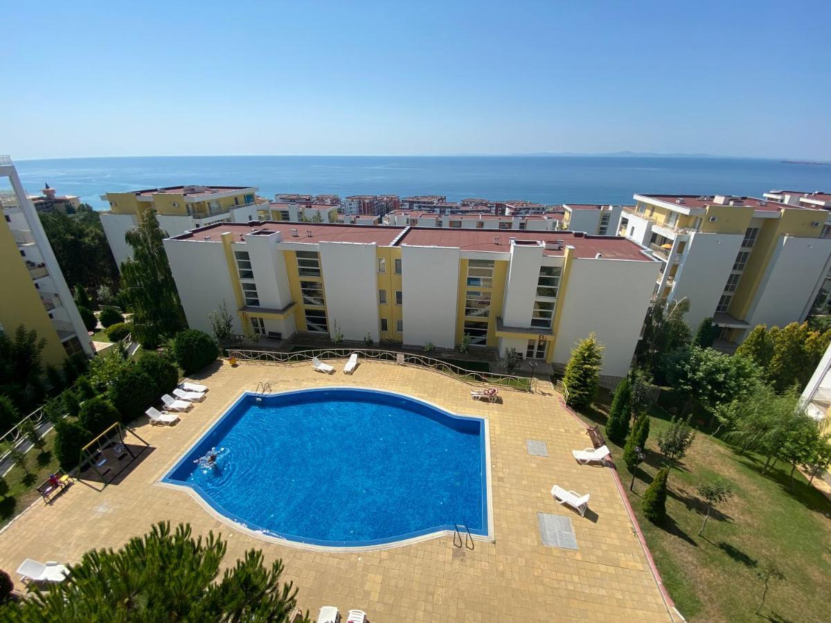 Sea View Panoramic Apartments, Fort Noks Crown Club Sveti Vlas Exteriör bild