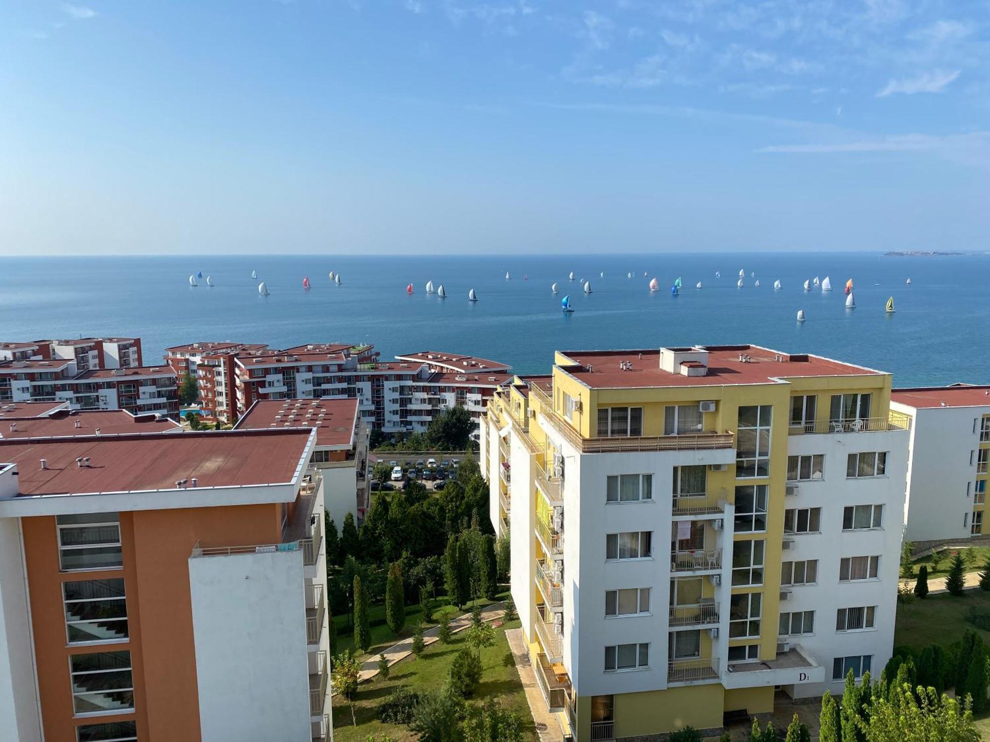 Sea View Panoramic Apartments, Fort Noks Crown Club Sveti Vlas Exteriör bild