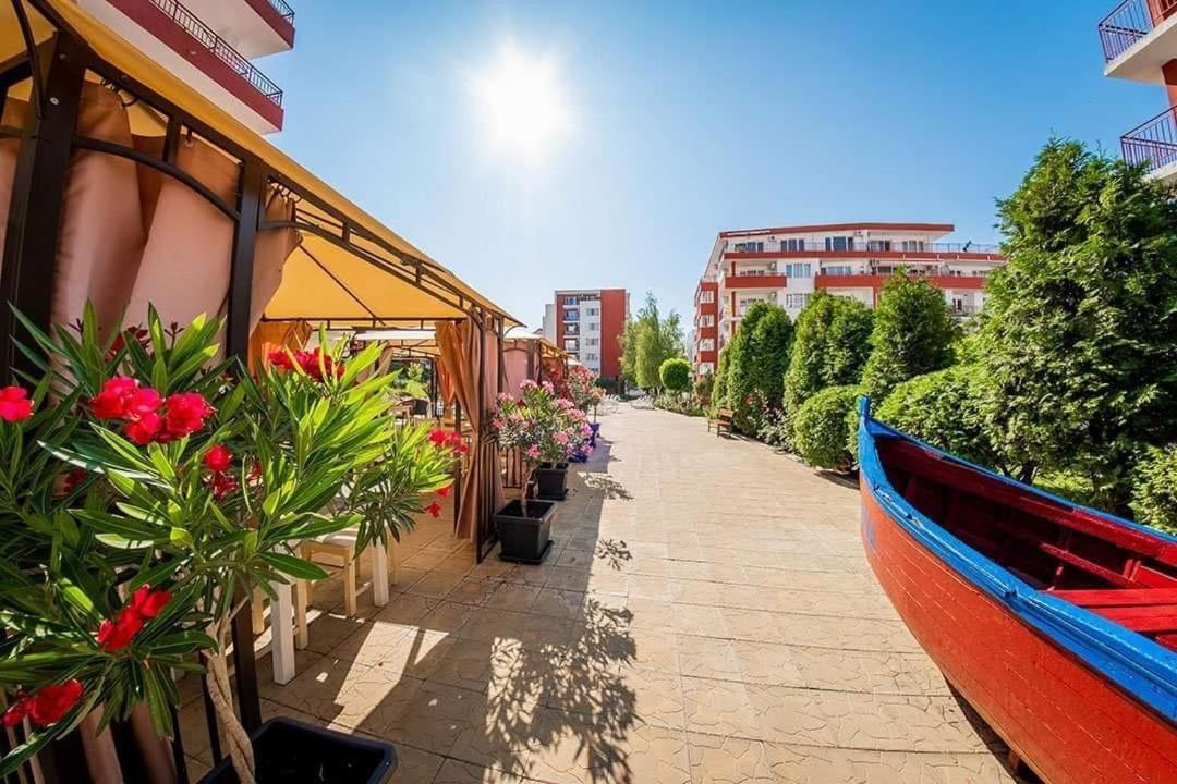 Sea View Panoramic Apartments, Fort Noks Crown Club Sveti Vlas Exteriör bild